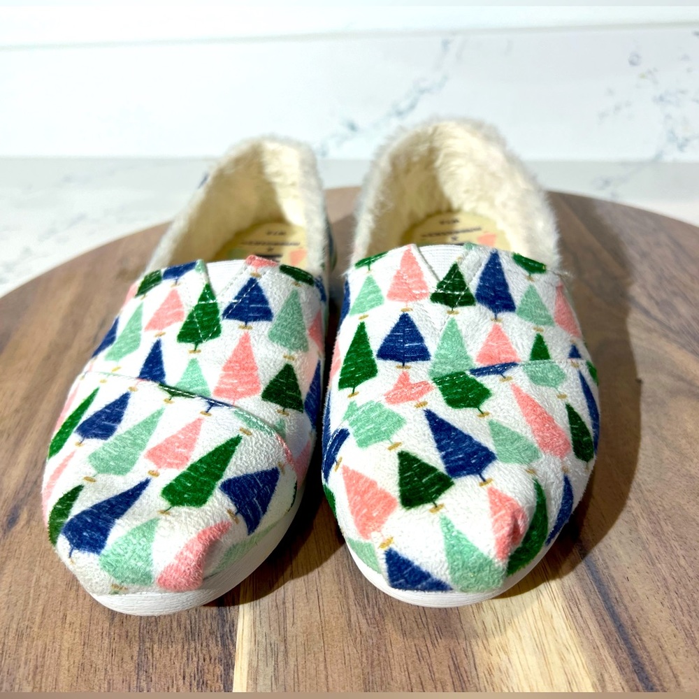 TOMS X Paper Source White/Bottle Brush
Trees Alpargata Ortholite Slip-On Shoes